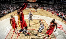 开云体育APP下载-北欧寒冰对阵伊比利亚烈焰，迪马利亚的稳定弧线如何切割时空