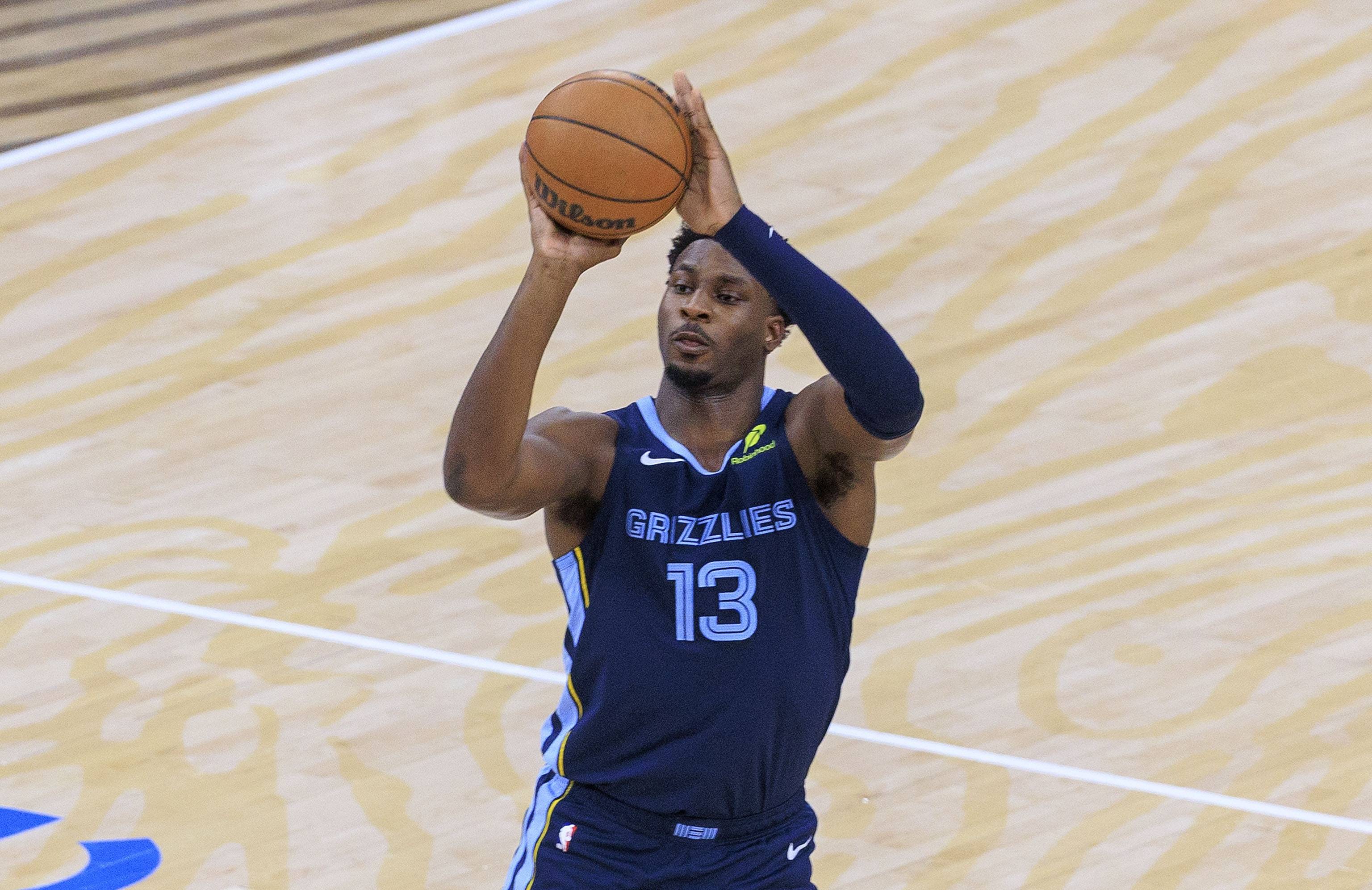 包含马刺力克灰熊，德罗赞再次展现得分能力的词条