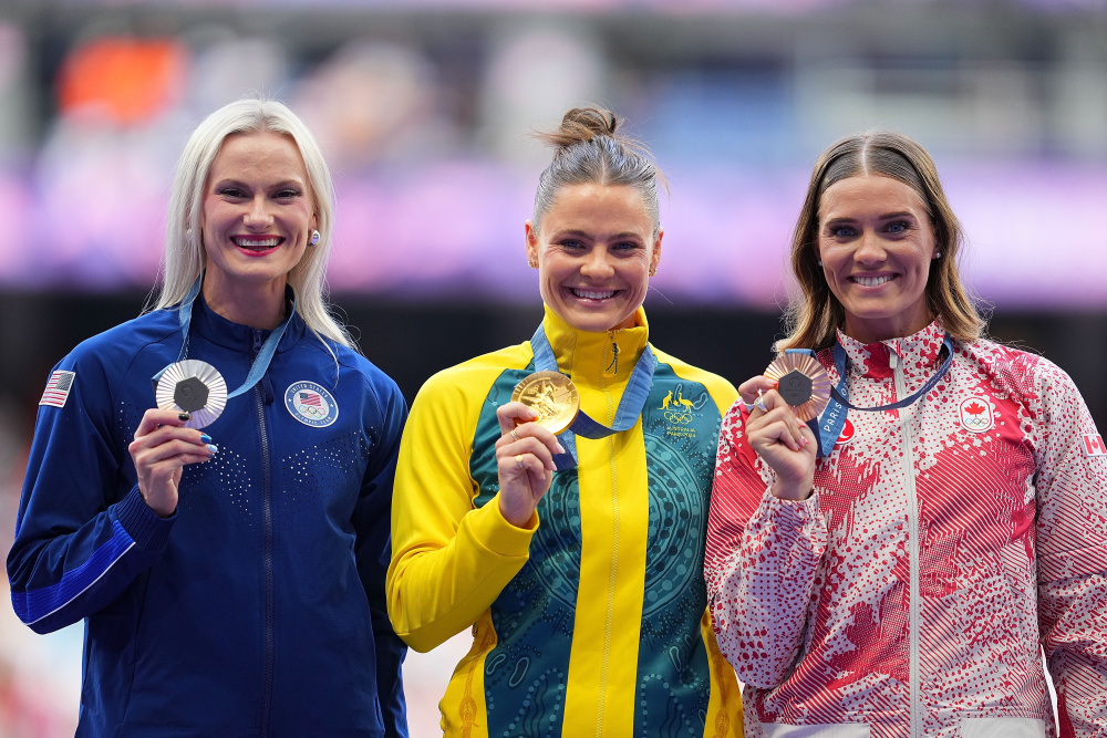 加拿大女子高尔夫选手精湛表现，获得金牌的简单介绍