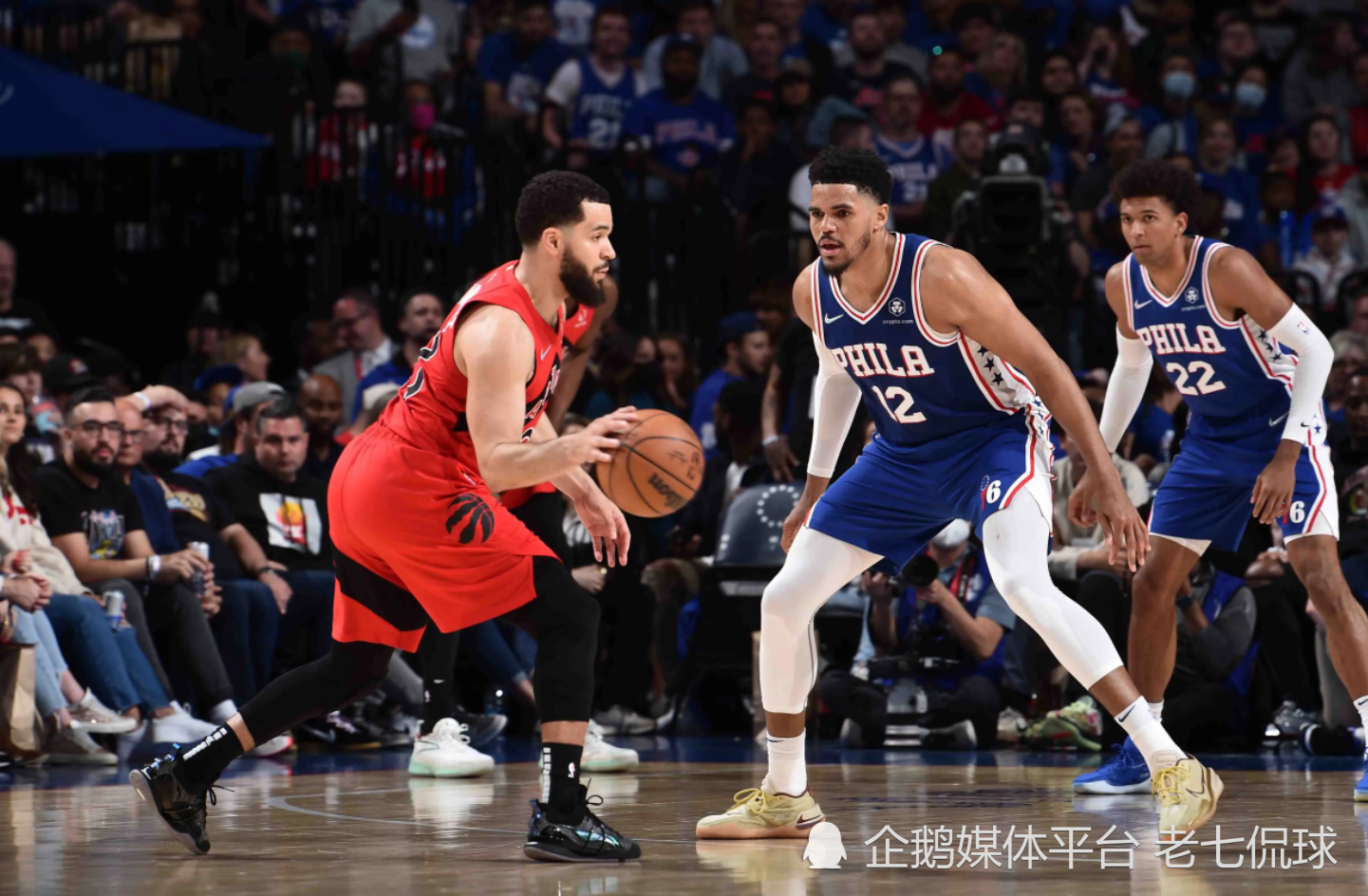 中国羽毛球队逆转英格兰羽毛球队，陶菲克打破历史纪录