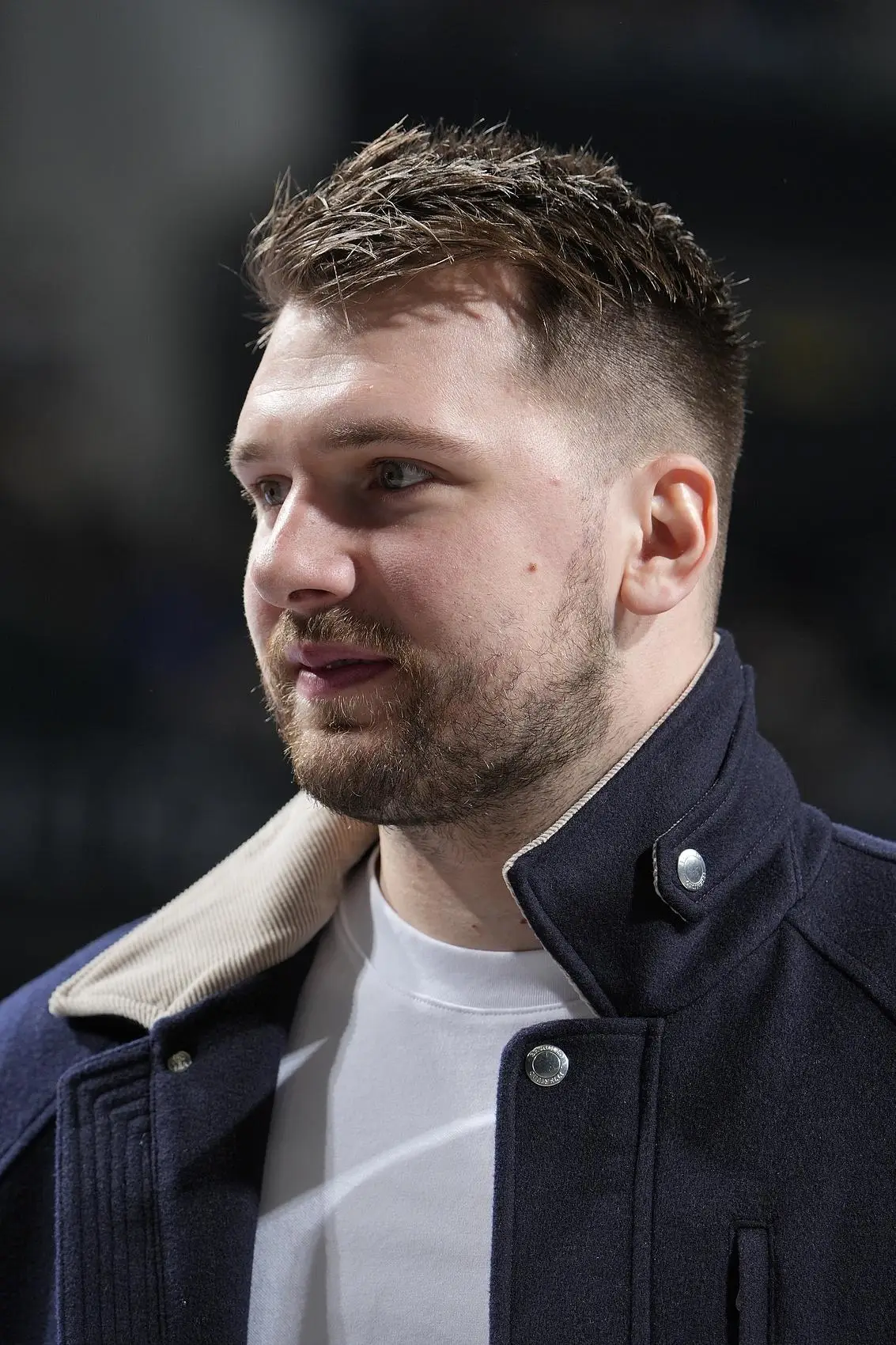 独行侠逆转鹈鹕，东契奇惊艳四座