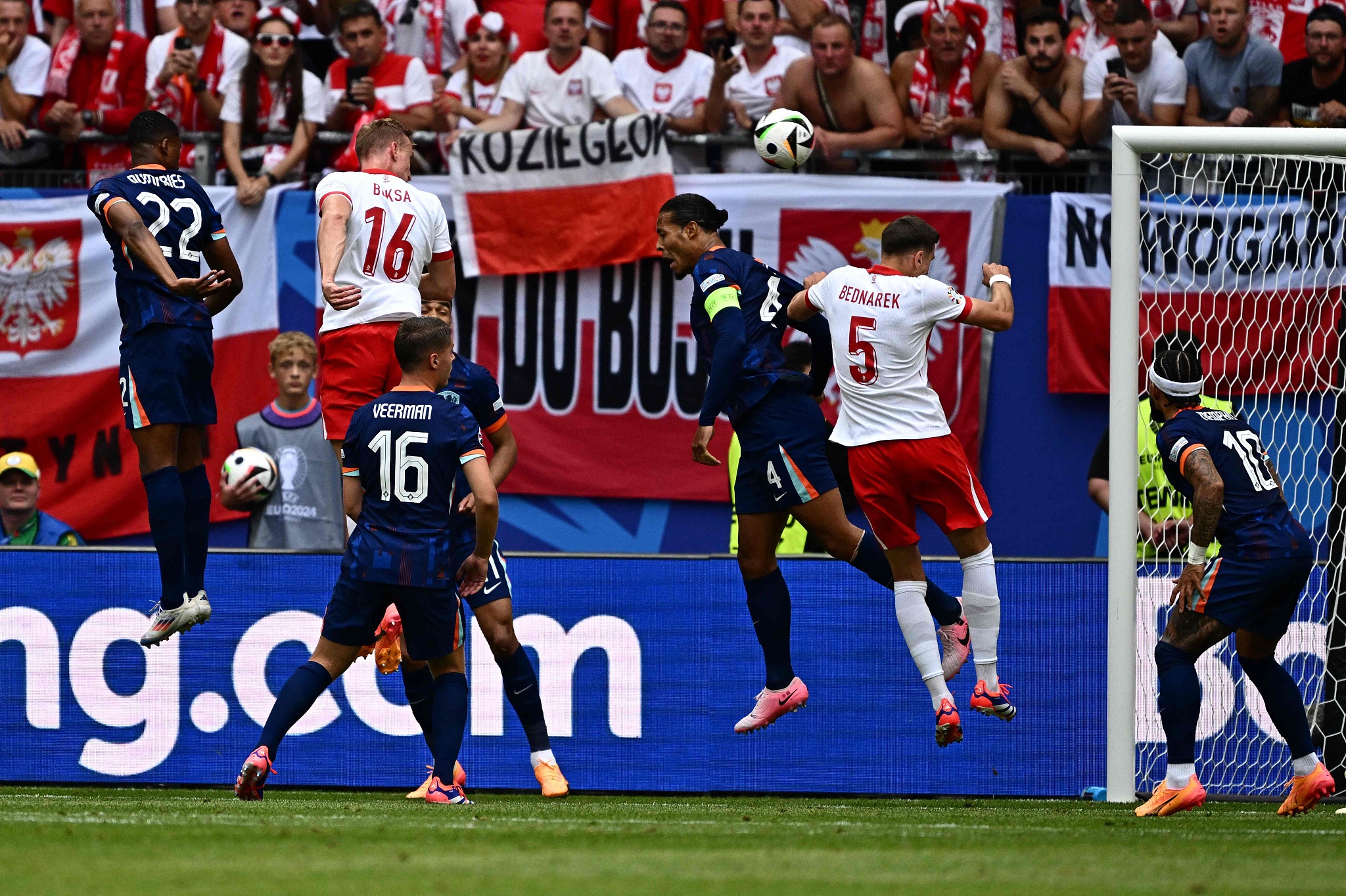 荷兰队伤病潮，阵容岌岌可危的简单介绍