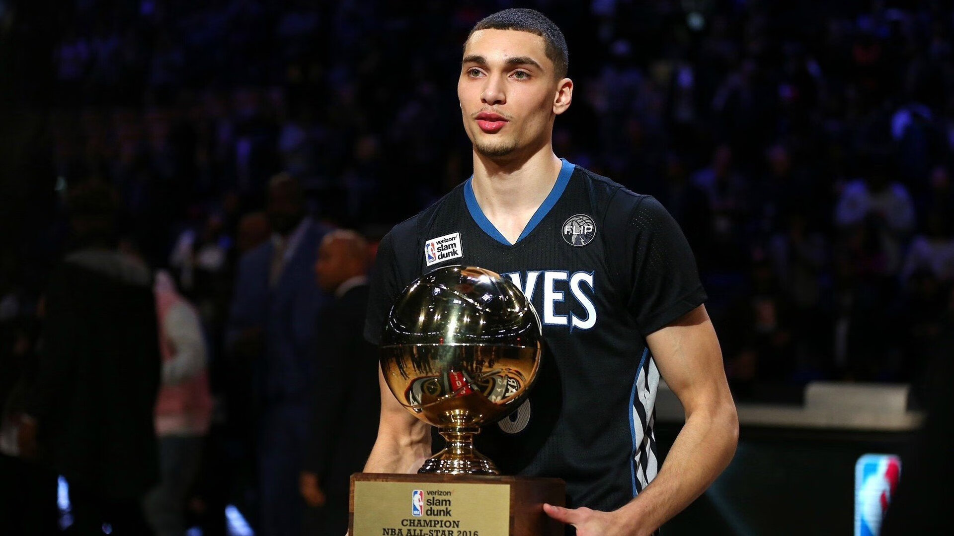 橙色风暴与桑巴利刃，荷兰的团队压制与维尼修斯的个人闪耀