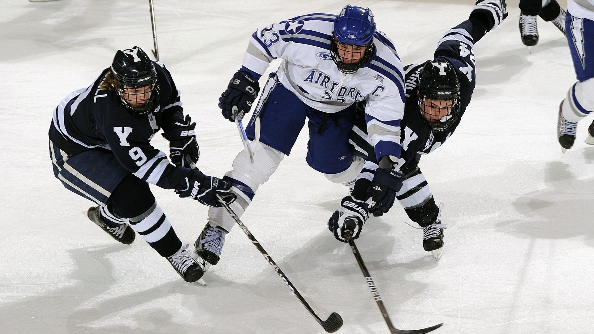 霍勒迪末节爆发点燃全场，热火团队篮球稳稳烤焦北京队